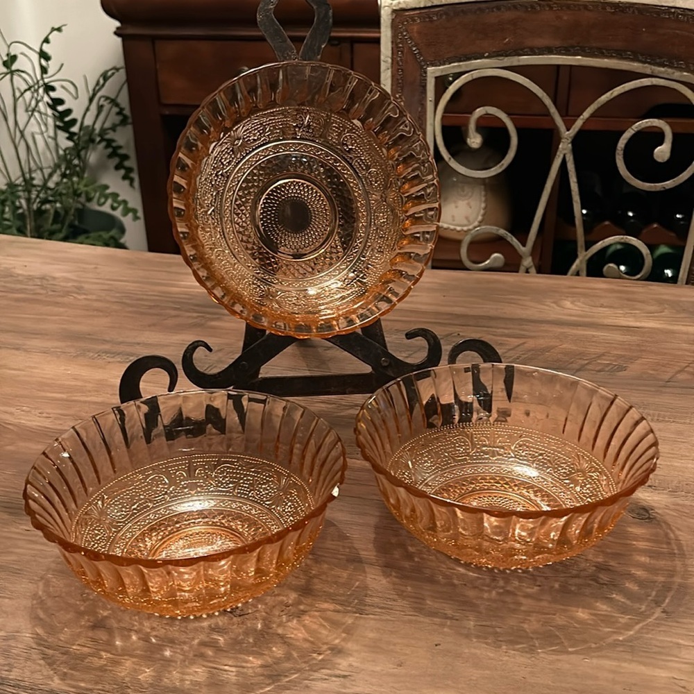 Set of 3 Vintage Kig Indonesia Fleur De Lys Serving Bowl pink